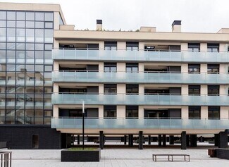 Más detalles de Calle Tapia de Casariego, Oviedo - Local en venta