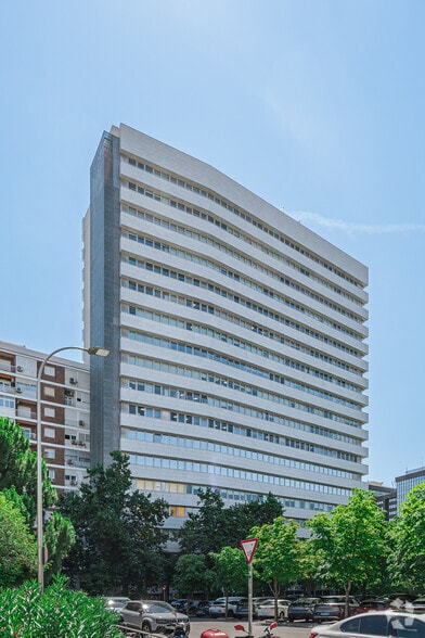 Calle del Capitán Haya, 1, Madrid, Madrid en alquiler - Foto del edificio - Imagen 3 de 6