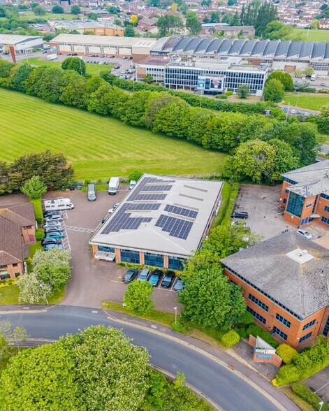 37 Barnett Way, Gloucester en venta - Foto del edificio - Imagen 3 de 7