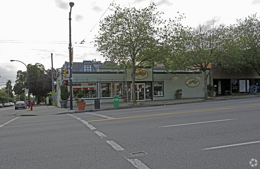 8697 Granville St, Vancouver, BC en alquiler - Foto del edificio - Imagen 2 de 6