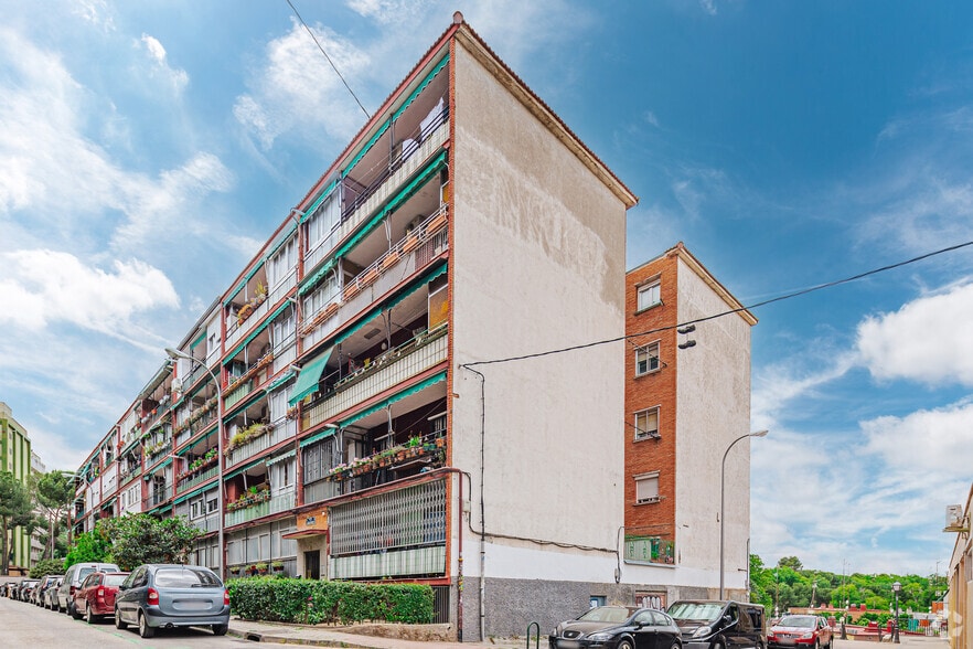 Calle de Aguilafuente, 9, Madrid, Madrid en venta - Foto principal - Imagen 1 de 2