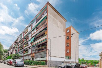 Más detalles de Calle de Aguilafuente, 9, Madrid - Edificio residencial​ en venta