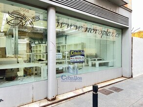 Local en Guadalajara, Guadalajara en alquiler Foto de la construcción- Imagen 2 de 10