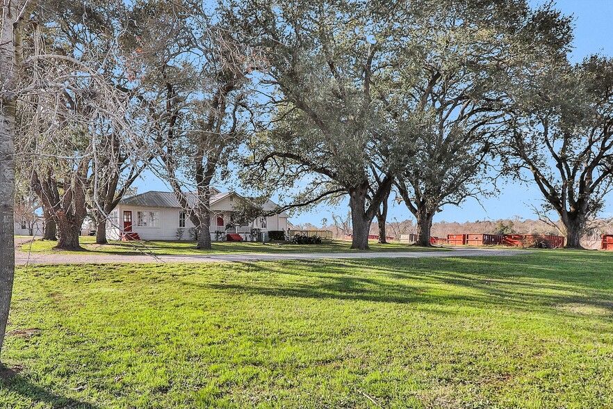 13801 Liberty St, Montgomery, TX en venta - Foto del edificio - Imagen 2 de 22