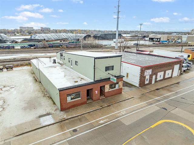 821 S Broadway, Green Bay, WI en venta - Foto principal - Imagen 1 de 39