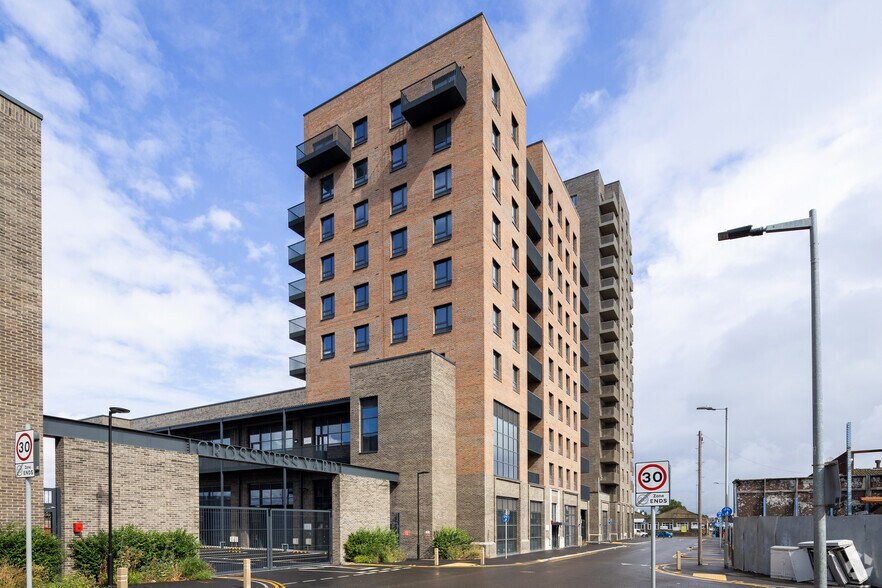 12 Crossness Yard, Barking en alquiler - Foto principal - Imagen 1 de 4