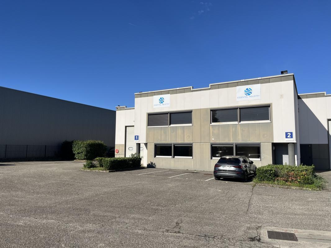 Flex en Décines-Charpieu en alquiler Foto del edificio- Imagen 1 de 8