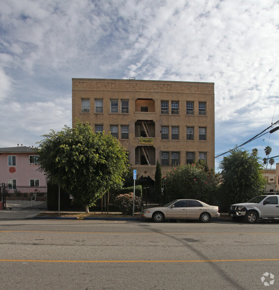 1516 N Hobart Blvd, Los Angeles, CA en venta - Foto del edificio - Imagen 3 de 10