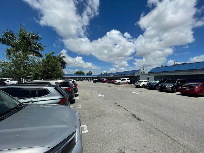 1050-1090 E 8th Ave, Hialeah, FL en alquiler - Foto del edificio - Imagen 2 de 10