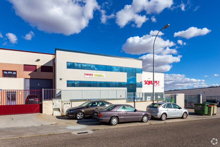 Avenida de las Retamas, 151, Casarrubios del Monte, Toledo en alquiler - Foto del edificio - Imagen 2 de 2