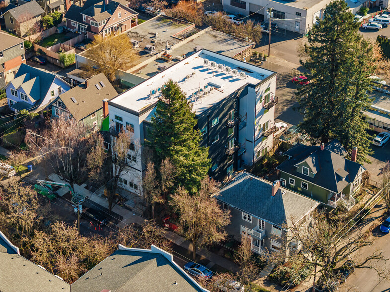 1820 NE Davis St, Portland, OR en venta - Foto del edificio - Imagen 2 de 11