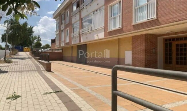 Más detalles de Calle Rejero Lorenzo de Ávila, 2, Ávila - Edificio residencial​ en venta