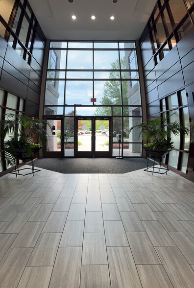 100 Gateway Centre Pky, Richmond, VA en alquiler - Foto del interior - Imagen 3 de 9