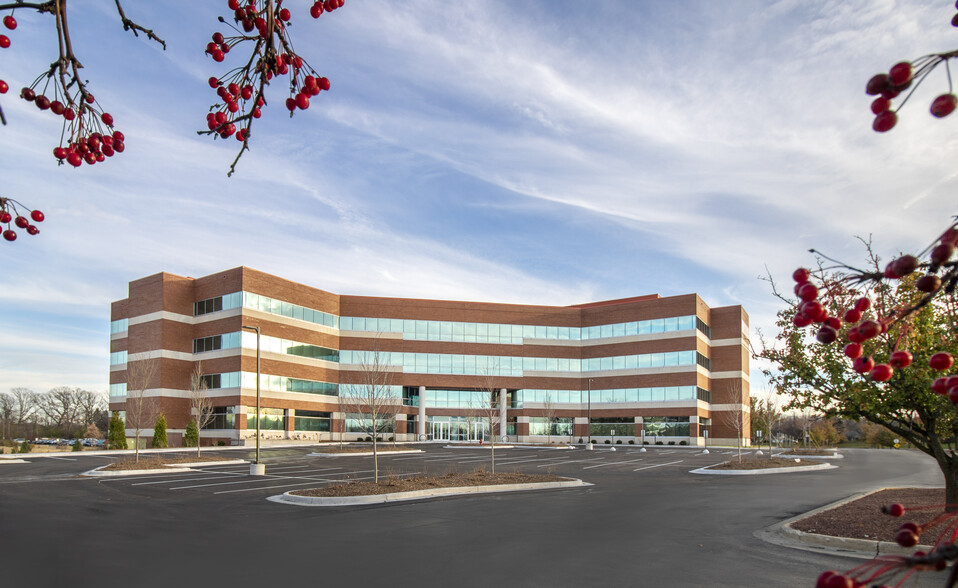 10701 W Research Dr, Wauwatosa, WI en alquiler - Foto del edificio - Imagen 1 de 16