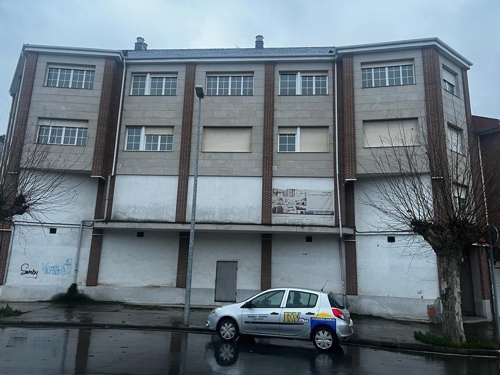 Calle Gustavo Adolfo Bécquer, 7, Ponferrada, León en venta Foto principal- Imagen 1 de 18