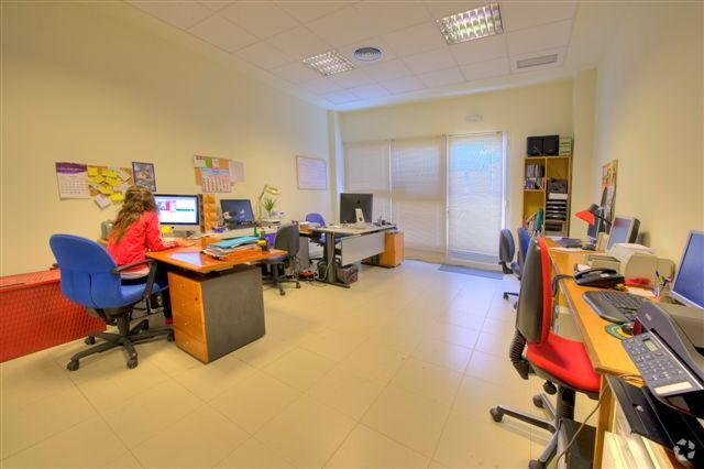 Avenida Vía Láctea, 4, San Fernando de Henares, Madrid en alquiler - Foto del edificio - Imagen 1 de 7