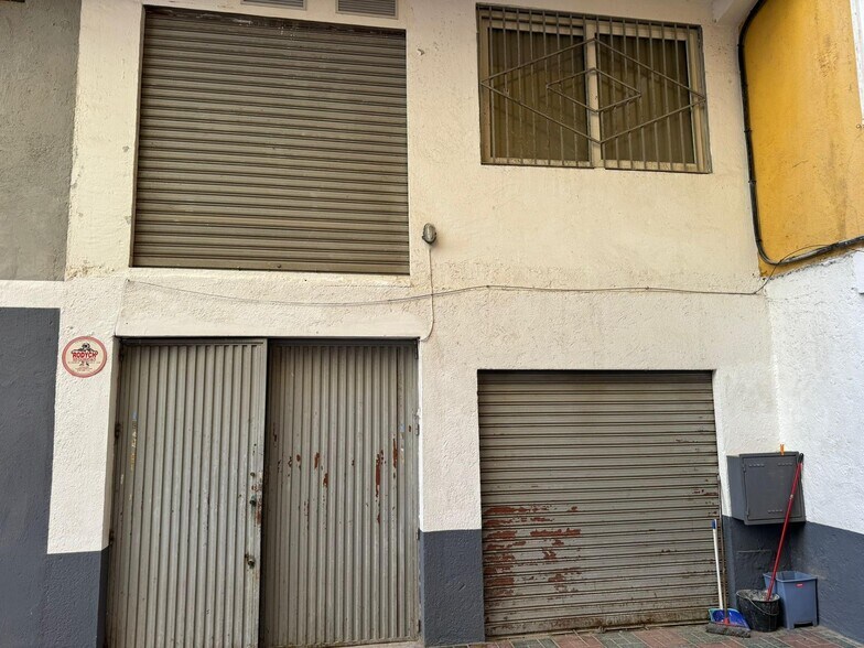 Local en Granada, Granada en alquiler - Foto del edificio - Imagen 2 de 11