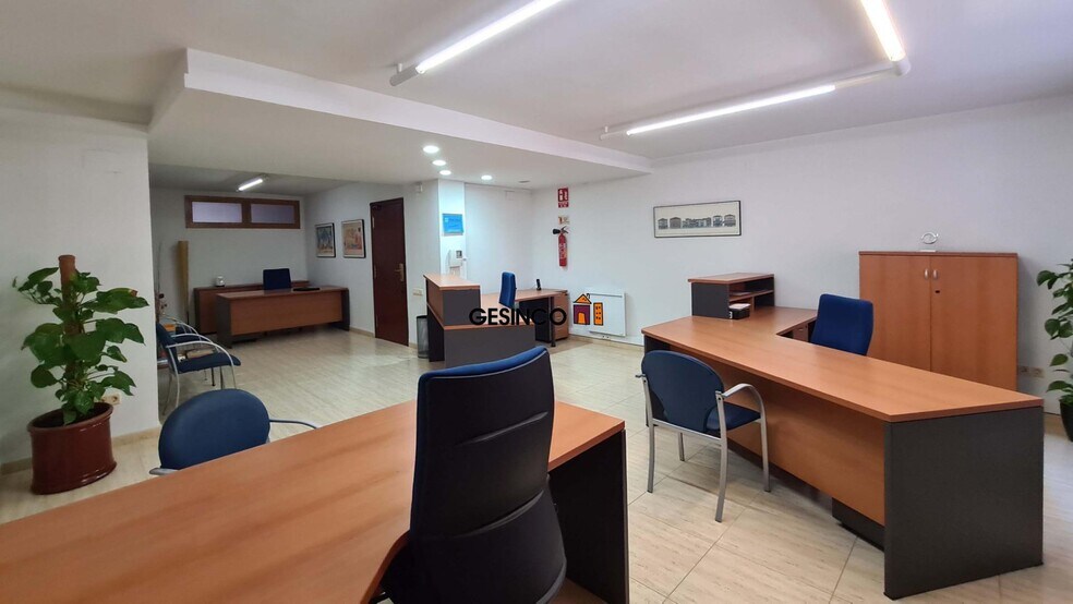 Local en Ontinyent, Valencia en venta - Foto del edificio - Imagen 2 de 15