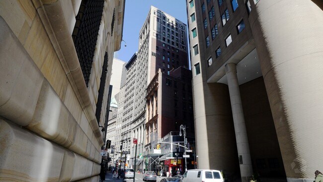 Más detalles de 15 Maiden Ln, New York, NY - Oficina en alquiler