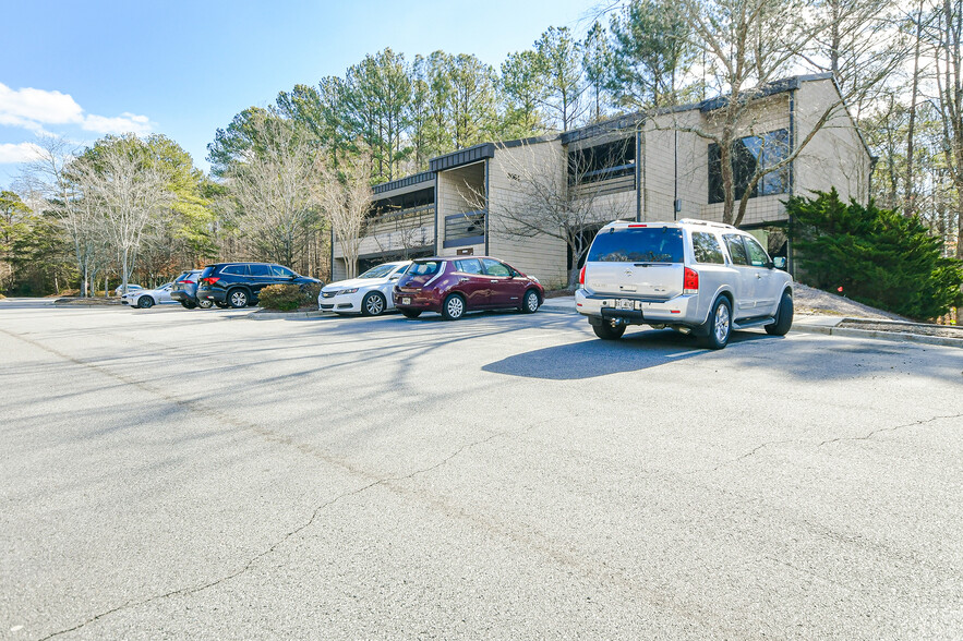 3084 Mercer University Dr, Chamblee, GA en alquiler - Foto del edificio - Imagen 3 de 25