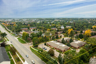 36520 Grand River Ave, Farmington Hills, MI - vista aérea  vista de mapa - Image1