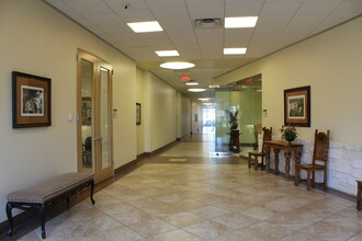 9977 W Sam Houston Pky N, Houston, TX en alquiler Foto del interior- Imagen 2 de 2