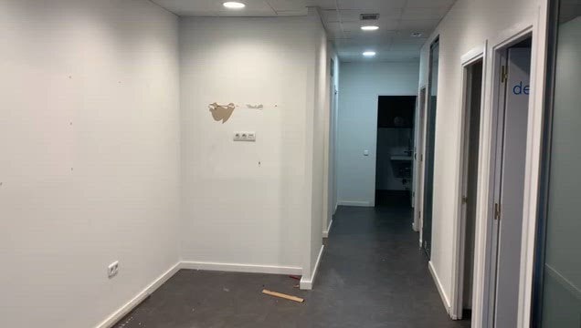 Local en Parla, Madrid en alquiler - Vídeo de anuncio comercial - Imagen 2 de 2