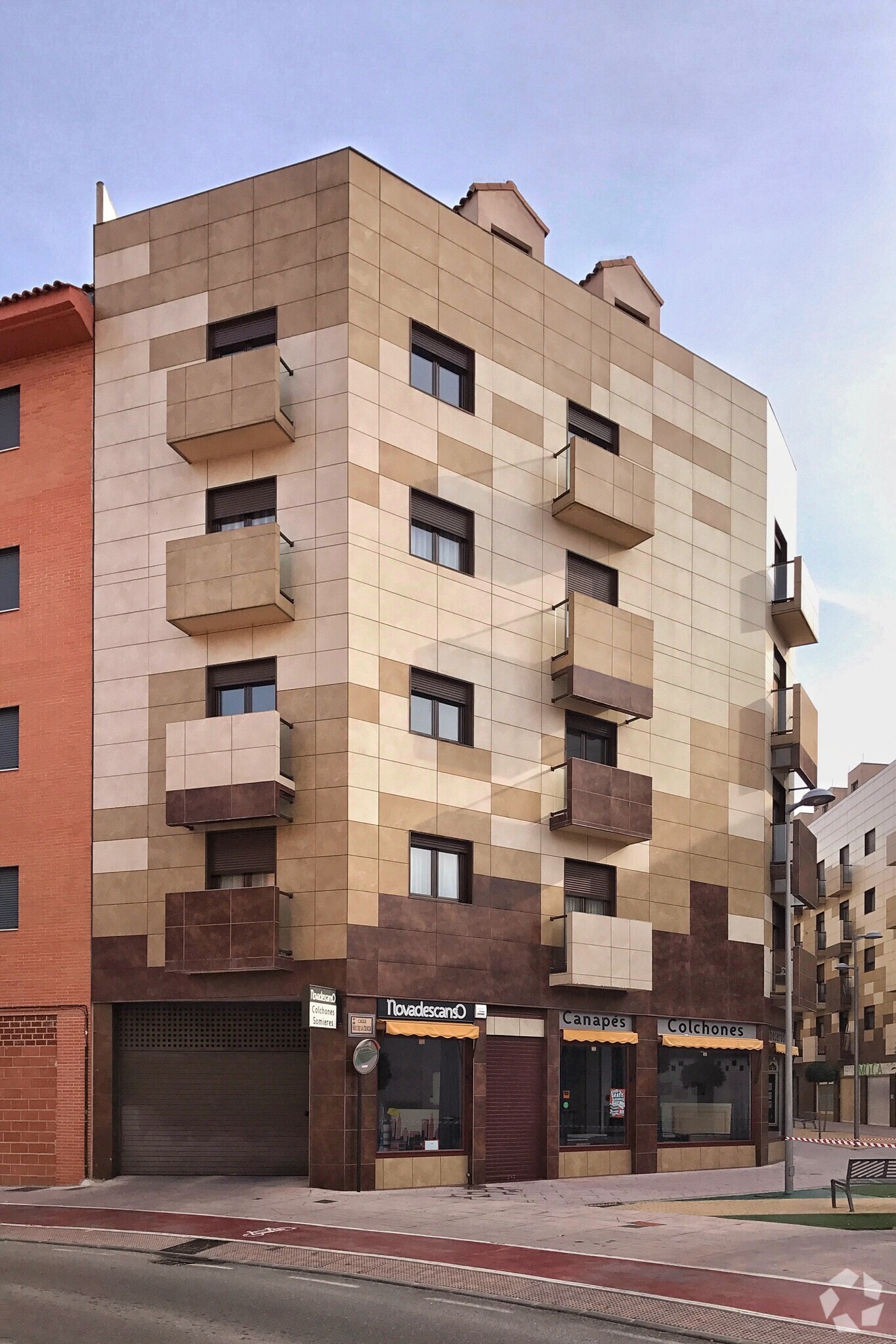 Calle Año de la Ciencia, 1, Torrijos, Toledo en venta Foto principal- Imagen 1 de 1