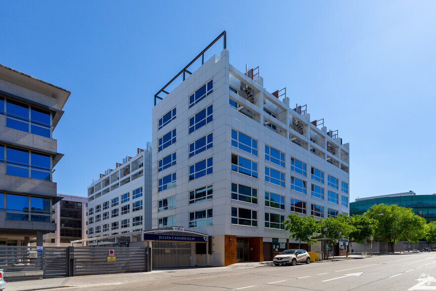 Calle De Julián Camarillo, 10, Madrid, Madrid en alquiler - Foto del edificio - Imagen 2 de 8