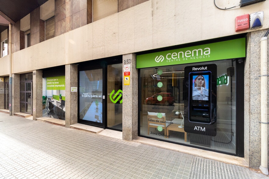 Cenema Sagrada Familia, Sardenya, 261, Barcelona, Barcelona en alquiler - Foto del edificio - Imagen 2 de 20