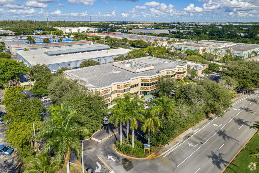 4577 N Nob Hill Rd, Sunrise, FL en alquiler - Vista aérea - Imagen 2 de 18