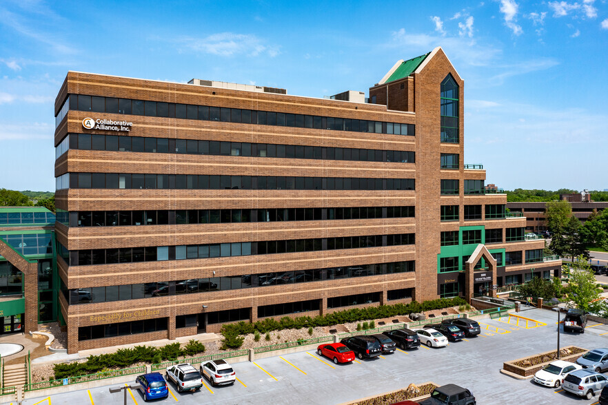 3300 Edinborough Way, Edina, MN en alquiler - Foto del edificio - Imagen 1 de 16