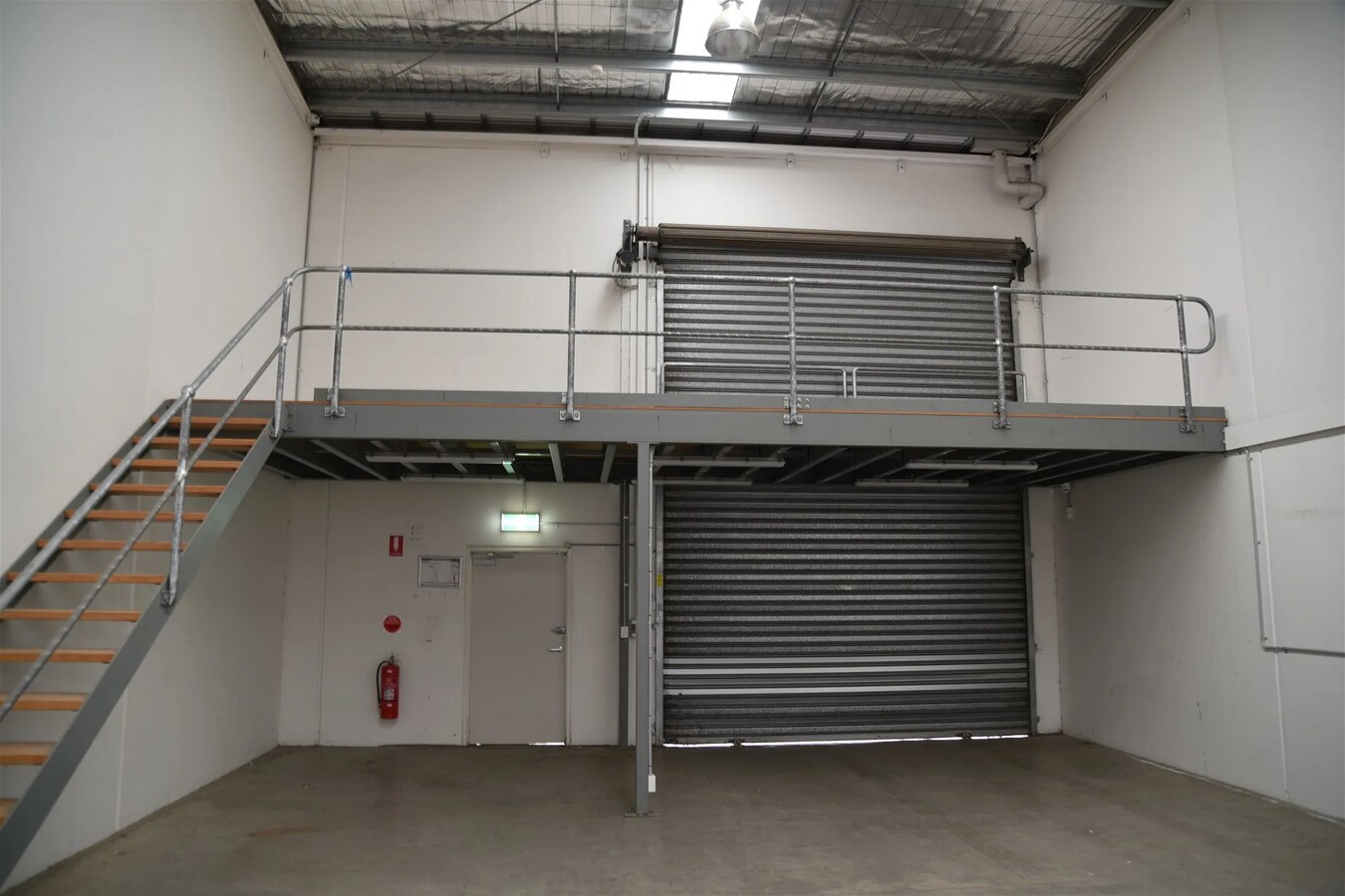 8 Rocklea Dr, Port Melbourne, VIC 3207 - Unidad 3 - - Foto del interior - Image 1 of 10