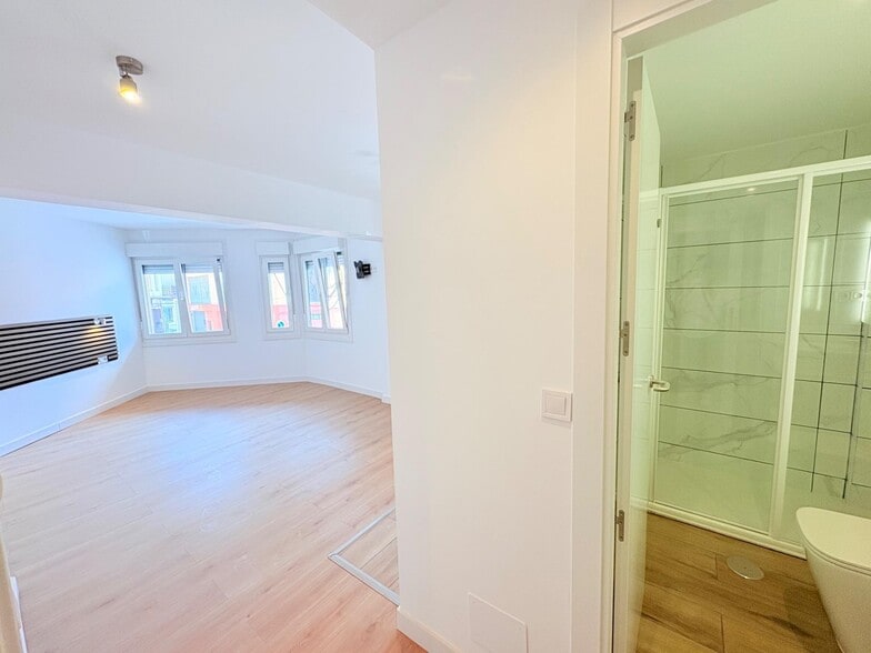 Calle Antolín López Peláez, 29, Ponferrada, León en venta - Foto del edificio - Imagen 2 de 35