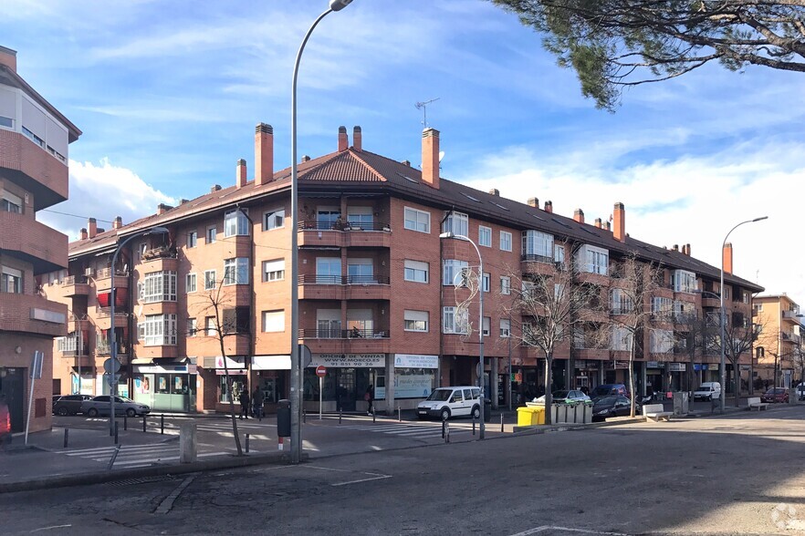 Calle Río Guadarrama, 10, Collado Villalba, Madrid en alquiler - Foto del edificio - Imagen 1 de 4