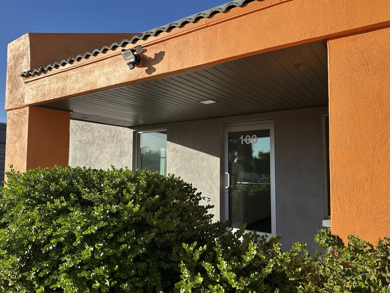 7720 E Gelding Dr, Scottsdale, AZ en alquiler - Foto del edificio - Imagen 2 de 7