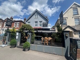 Más detalles de 10 Station Rd, London - Local en alquiler