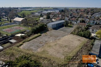 Más detalles de 18 Bis Voie De Mons, Villeneuve-le-Roi - Nave en alquiler