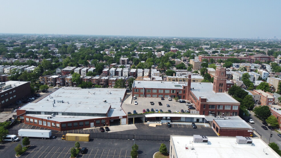 1240 N Homan Ave, Chicago, IL en alquiler - Vista aérea - Imagen 2 de 7