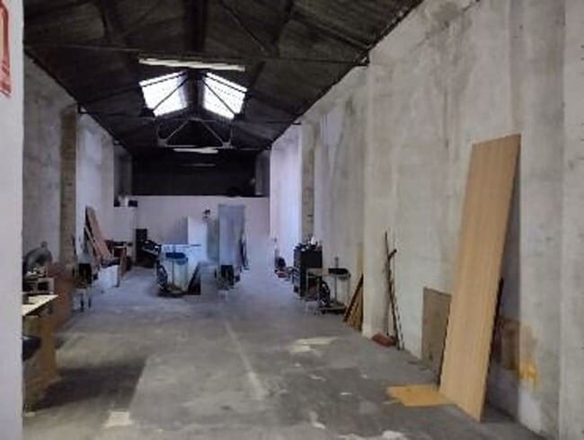 Más detalles de Calle Álvarez Taladriz, 3, Valladolid - Local en venta