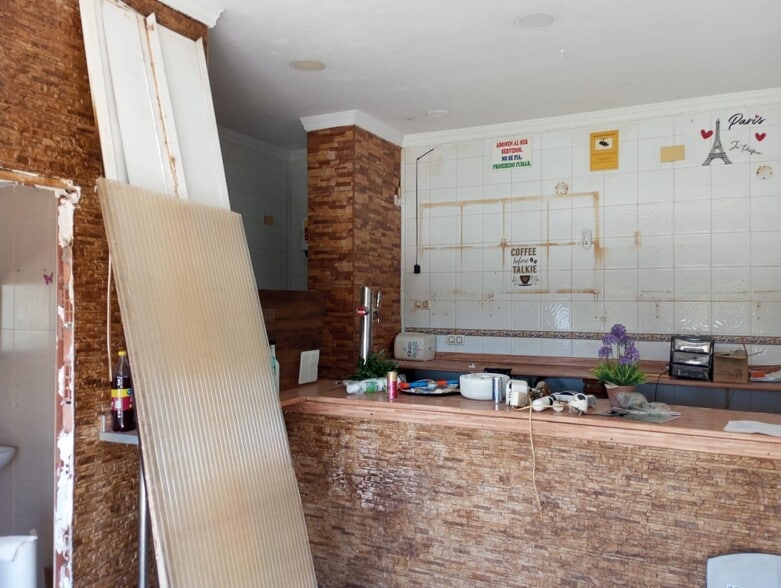 Local en La Línea de la Concepción, Cádiz en venta - Foto del edificio - Imagen 3 de 16