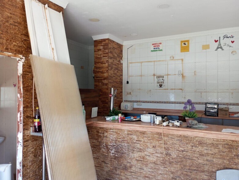 Local en La Línea de la Concepción, Cádiz en venta - Foto del edificio - Imagen 3 de 16