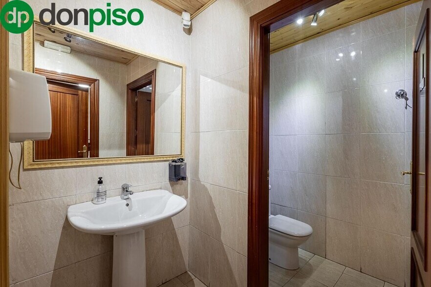 Calle Andorra, 1-1, Granada, Granada en venta - Foto del interior - Imagen 3 de 9