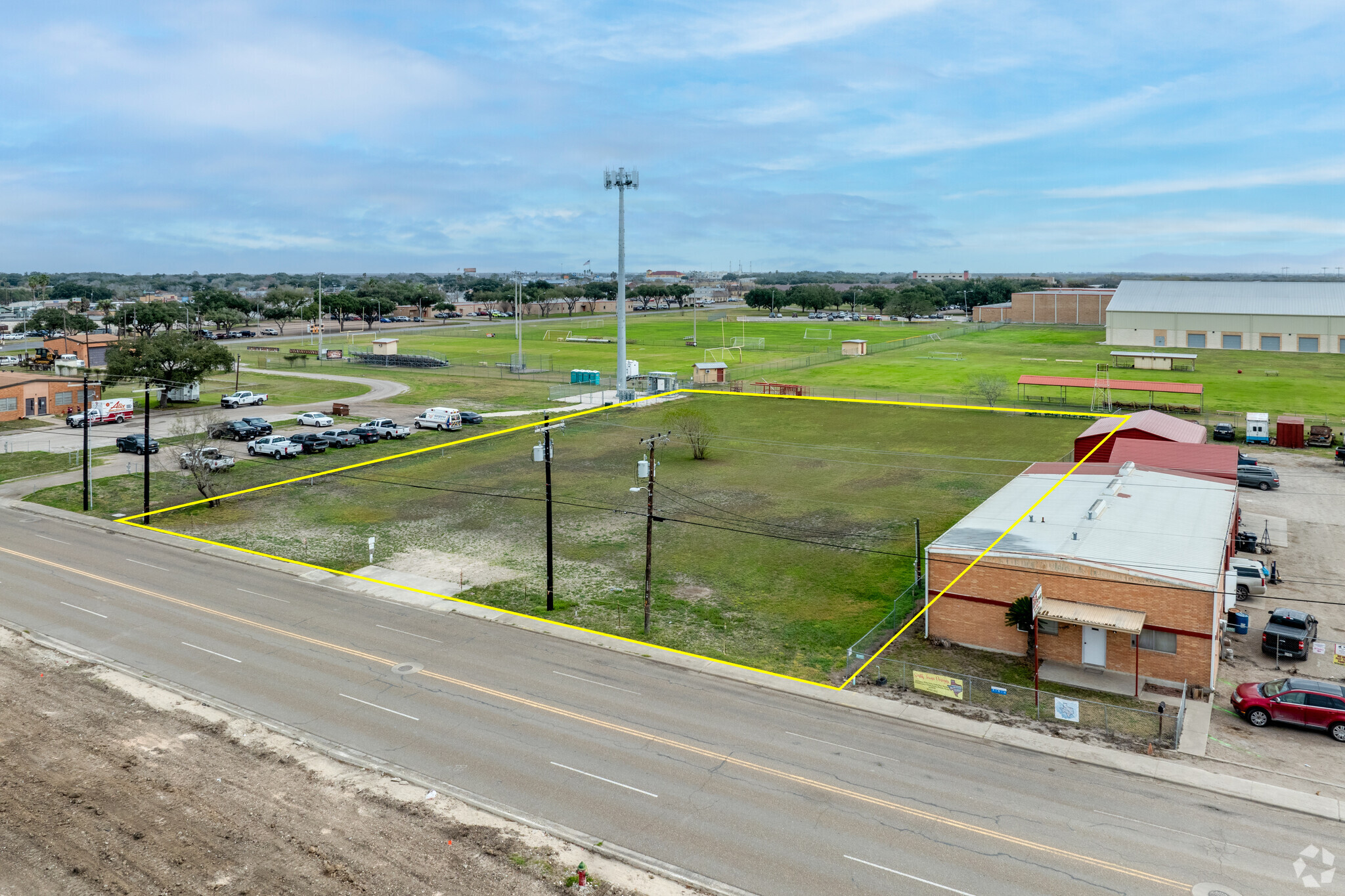 150 Stadium Dr, Alice, TX en venta Foto del edificio- Imagen 1 de 32