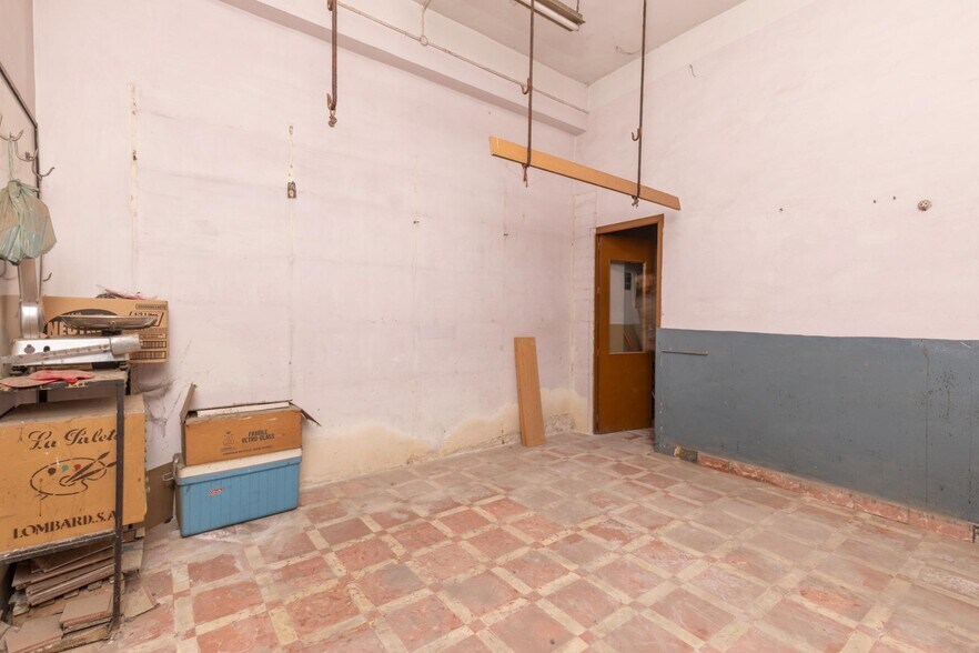 Local en Santa Fe, Granada en venta - Foto del interior - Imagen 3 de 10
