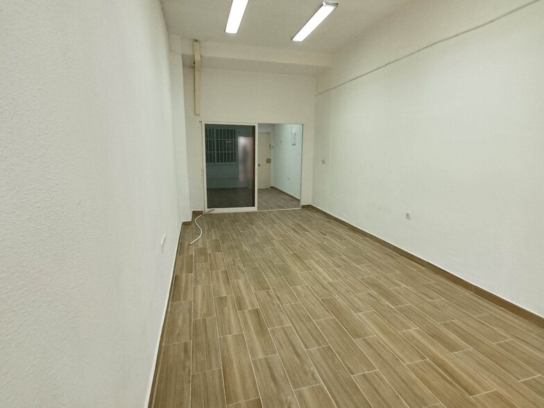 Local en Fuenlabrada, Madrid en alquiler - Foto del interior - Imagen 2 de 9
