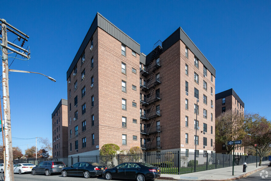 2010 Seagirt Blvd, Far Rockaway, NY en alquiler - Foto del edificio - Imagen 3 de 25