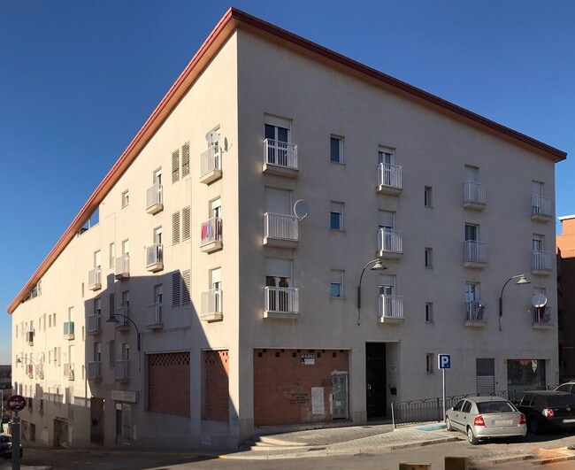 Más detalles de Calle Santa Teresa, 3, Arganda del Rey - Edificio residencial​ en venta