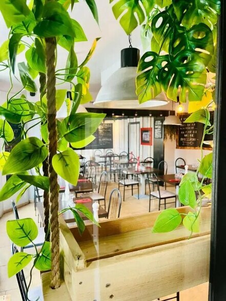 Local en Civrieux-d'Azergues en venta - Foto del edificio - Imagen 2 de 8