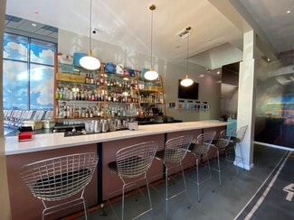 Más detalles de 7459 Melrose Ave, Los Angeles, CA - Local en alquiler